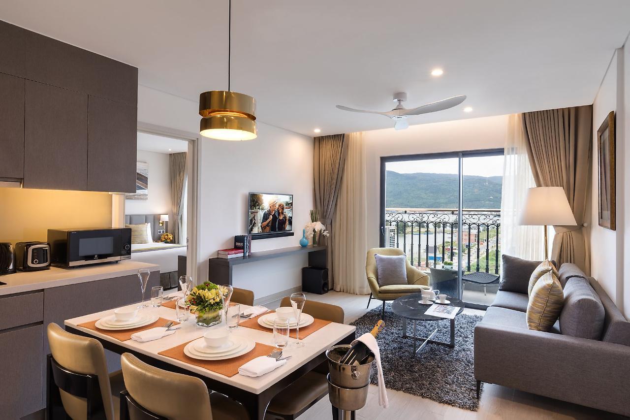 Отель Citadines Blue Cove Danang Экстерьер фото